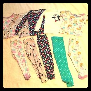 5 pairs of great condition girl’s pajamas